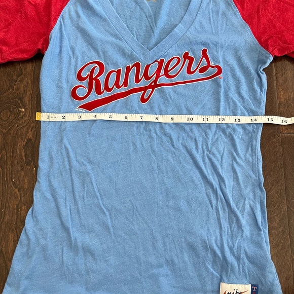 Women’s small Nike Texas Rangers shirt - Picture 3 of 6